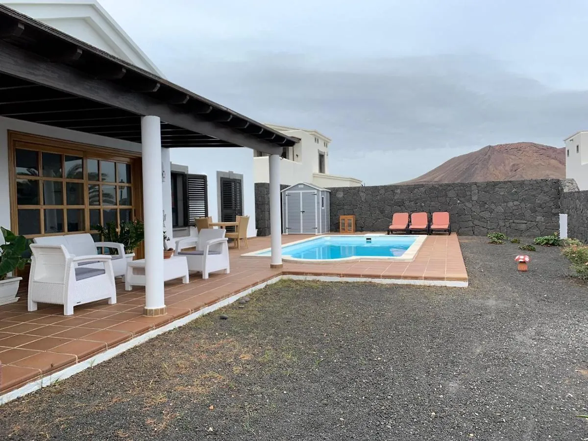 Villa Denise Yaiza  Spanje